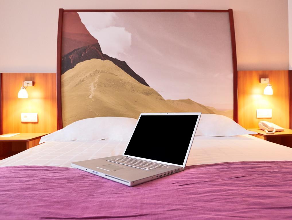 คีเรียด แคลมงต์ เฟอร์รัน ซุด - ลา ปาร์ติอู Hotel แคลร์มงต์-แฟร์รองด์ ภายนอก รูปภาพ